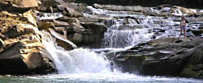 Карпатські водоспади, мапятки історії, легендарні стежки